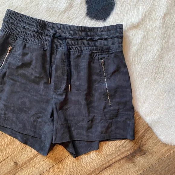 Athleta athletic green and black high waisted shorts - Picture 3 of 8